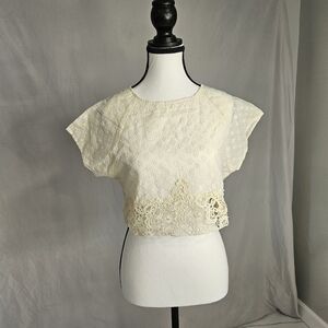 NWT COZY CASUAL CROP TOP SIZE MEDIUM.